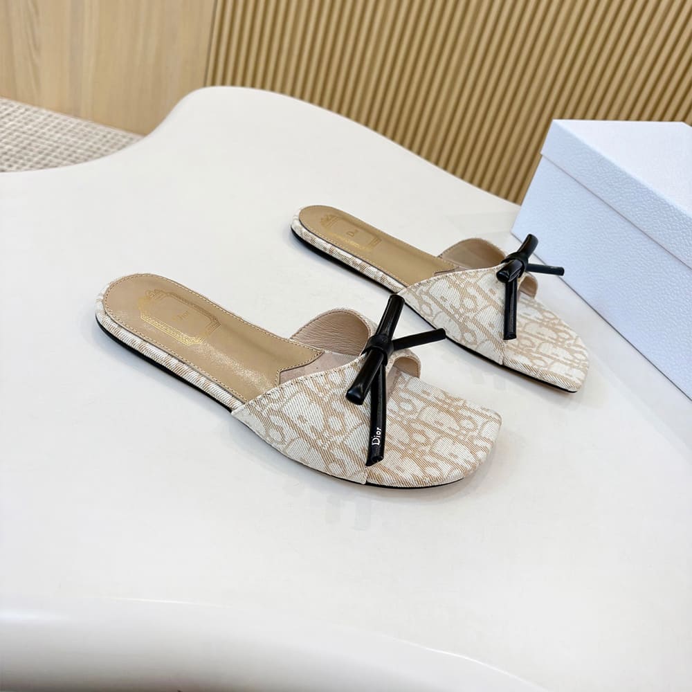 D10r Bow Slide (EU SIZE 35-43)
