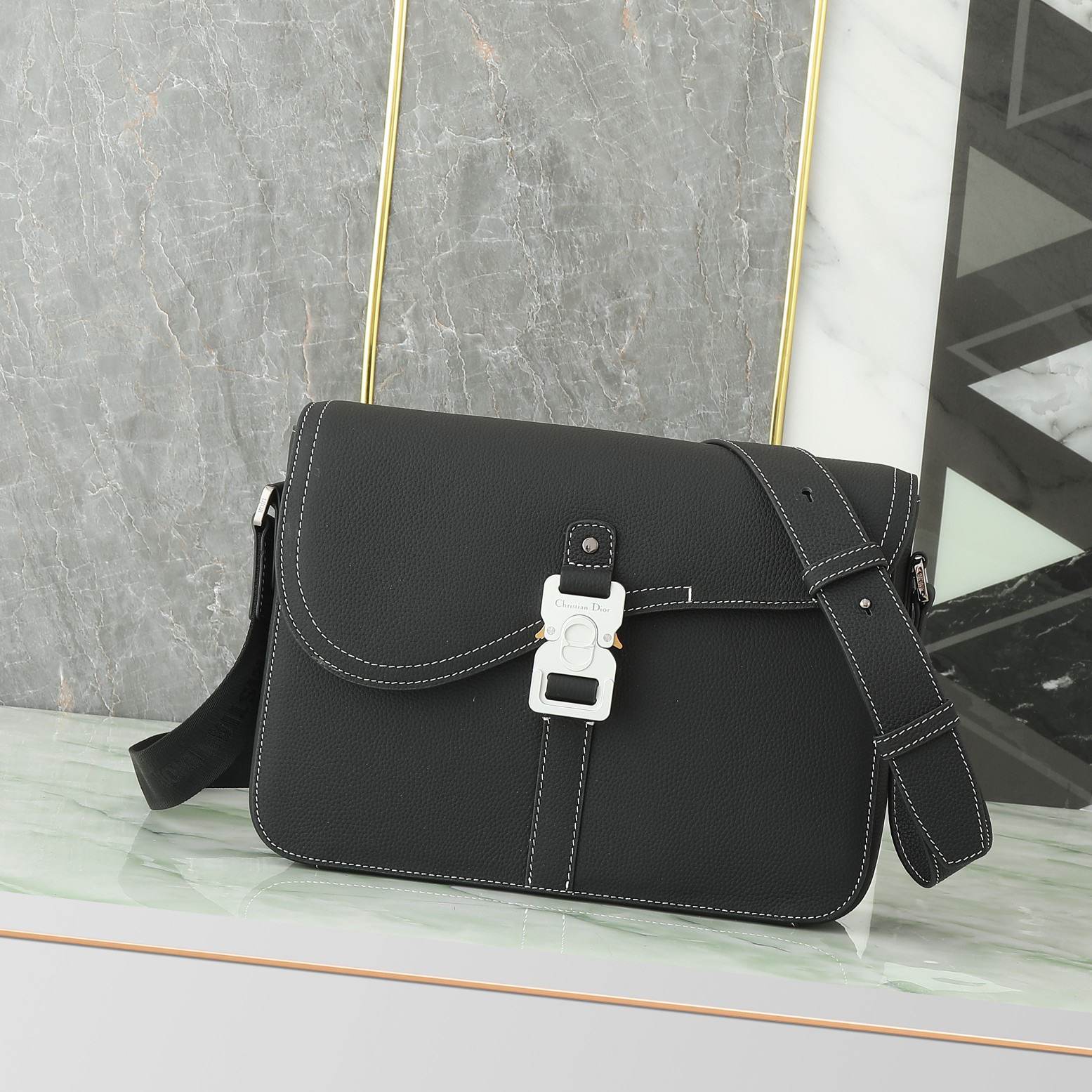 D10r Medium Saddle Messenger Bag with Flap(HIGH-END GRADE)