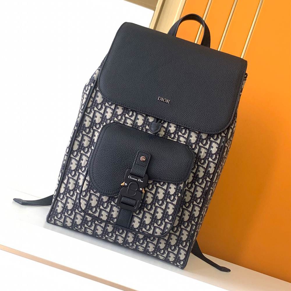 D10r Saddle Backpack with Flap(HIGH-END GRADE)