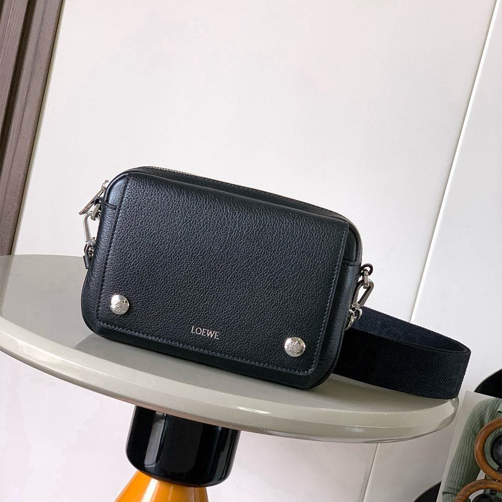 L0ew* Small Pebble messenger bag(HIGH-END GRADE)
