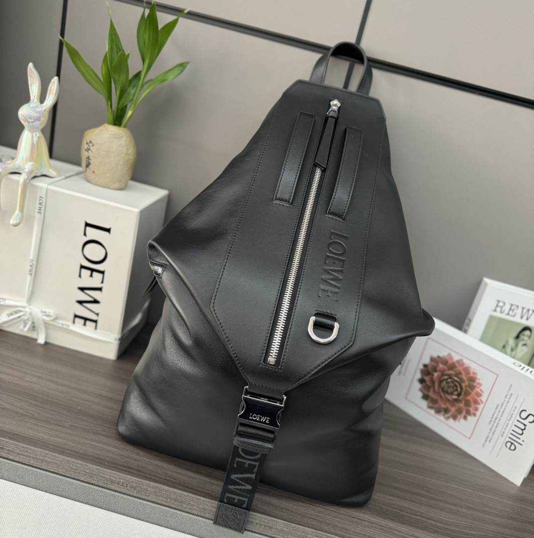 L0ew* Convertible backpack in classic calfskin(HIGH-END GRADE)