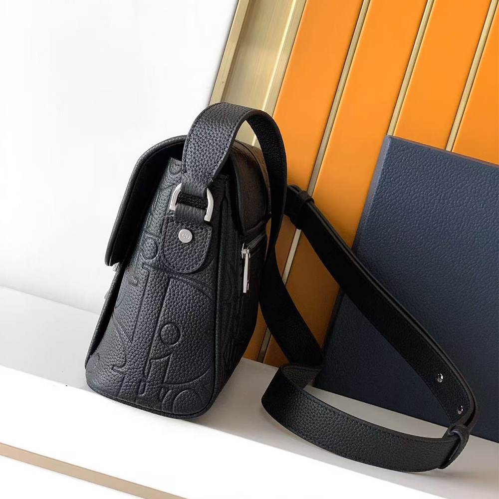 Medium D10r Daily Messenger Bag with Flapp(HIGH-END GRADE)