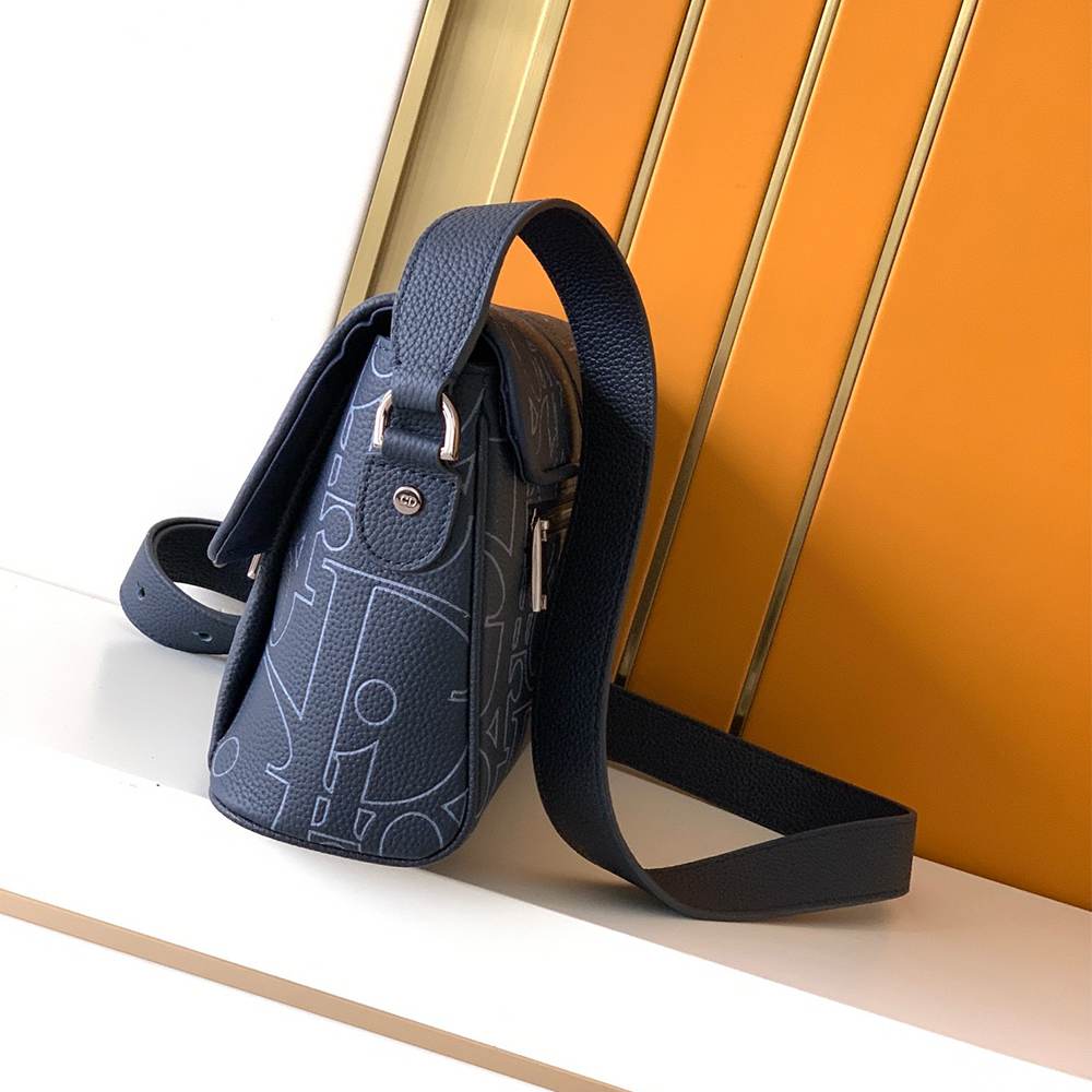 Medium D10r Daily Messenger Bag with Flapp(HIGH-END GRADE)