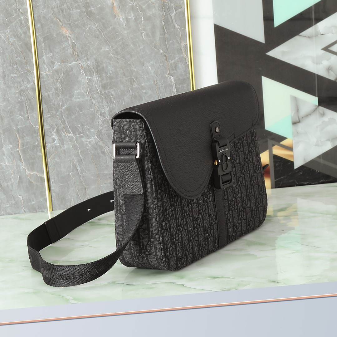 D10r Medium Saddle Messenger Bag with Fla(HIGH-END GRADE)