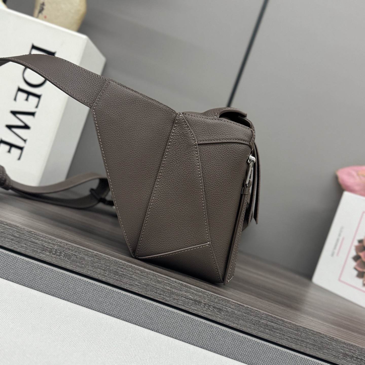 L0ew* Small Puzzle bumbag in grained calfskin(HIGH-END GRADE)