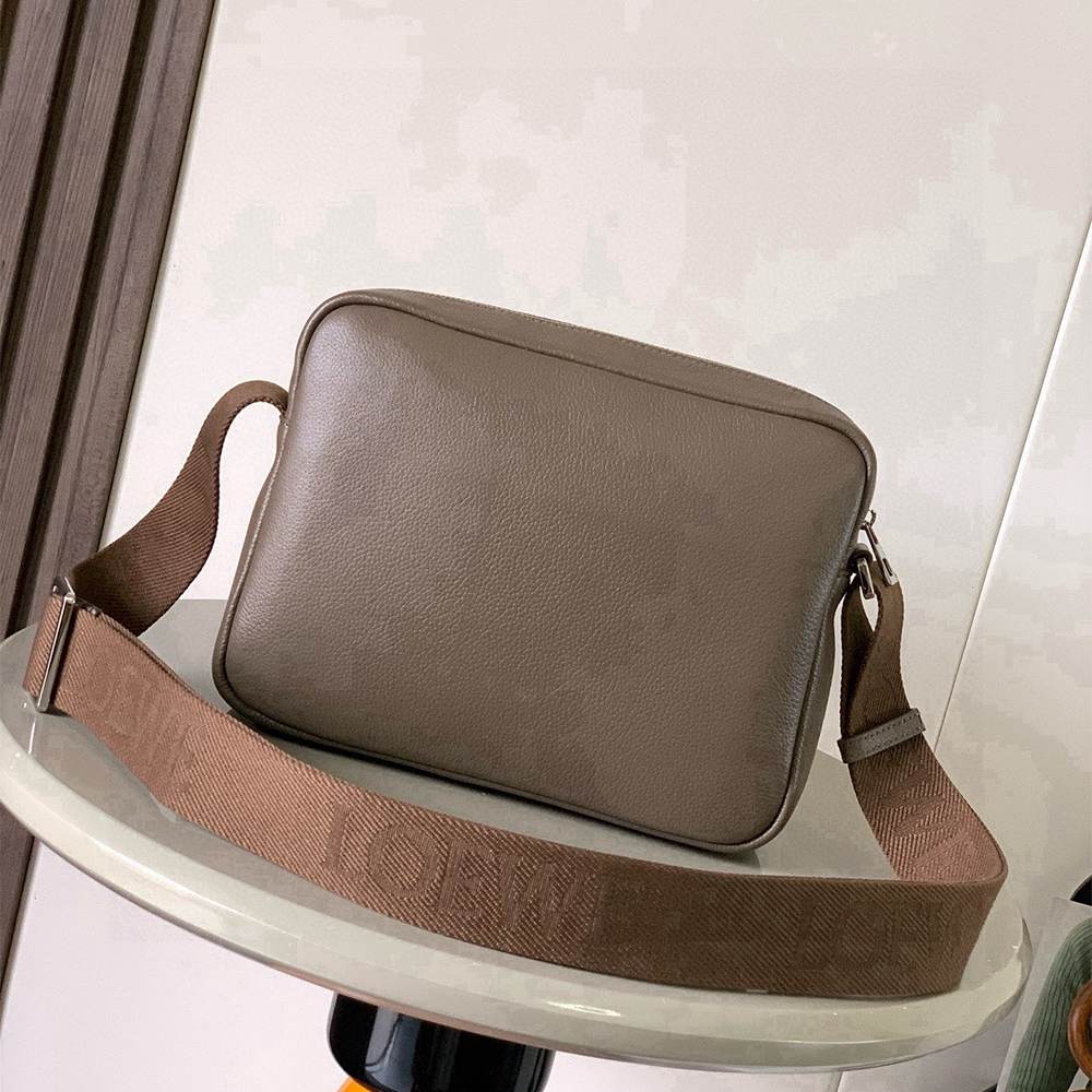 L0ew* Medium Pebble messenger bag(HIGH-END GRADE)