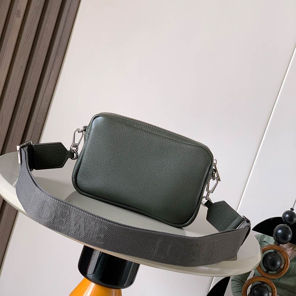 L0ew* Small Pebble messenger bag(HIGH-END GRADE)