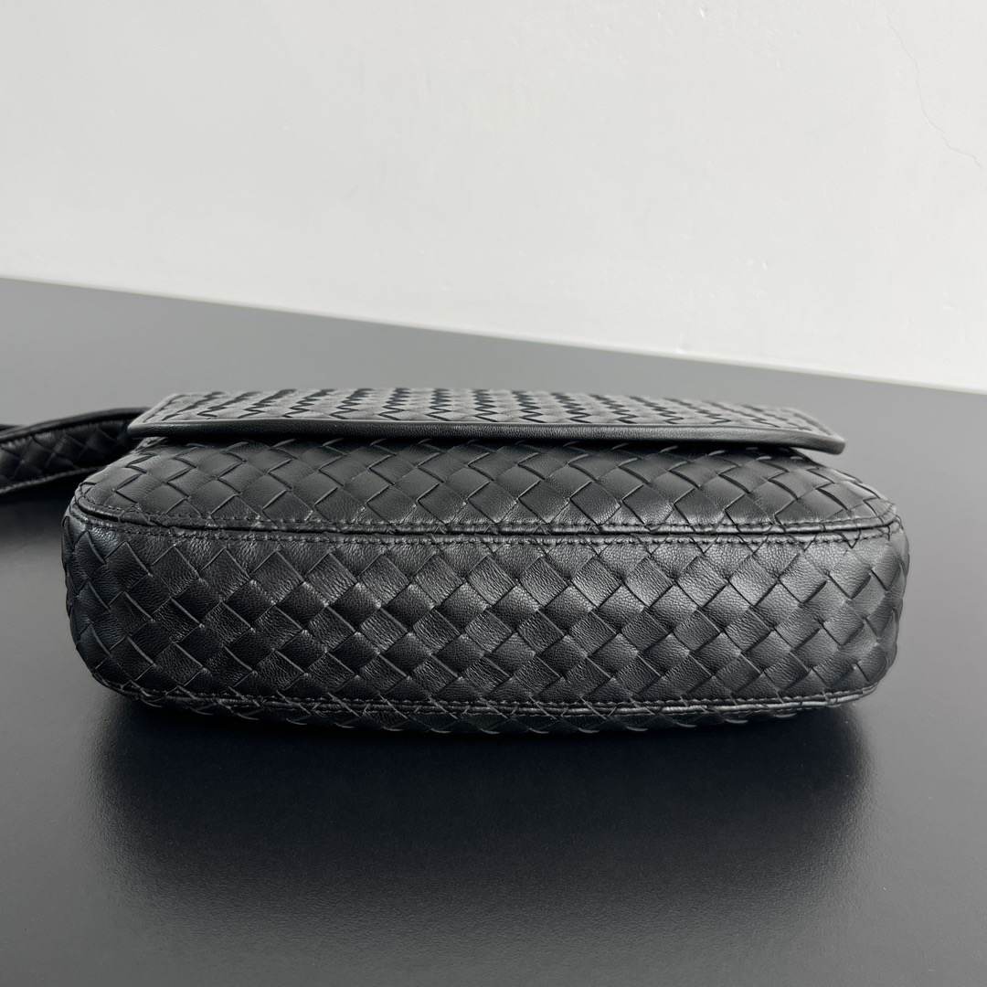 B0tt*ga Ven*ta Veneto Flap Messenger(HIGH-END GRADE)