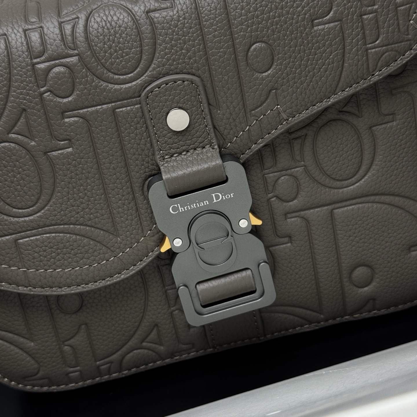 D10r Small Saddle Messenger Bag with Flap(HIGH-END GRADE)