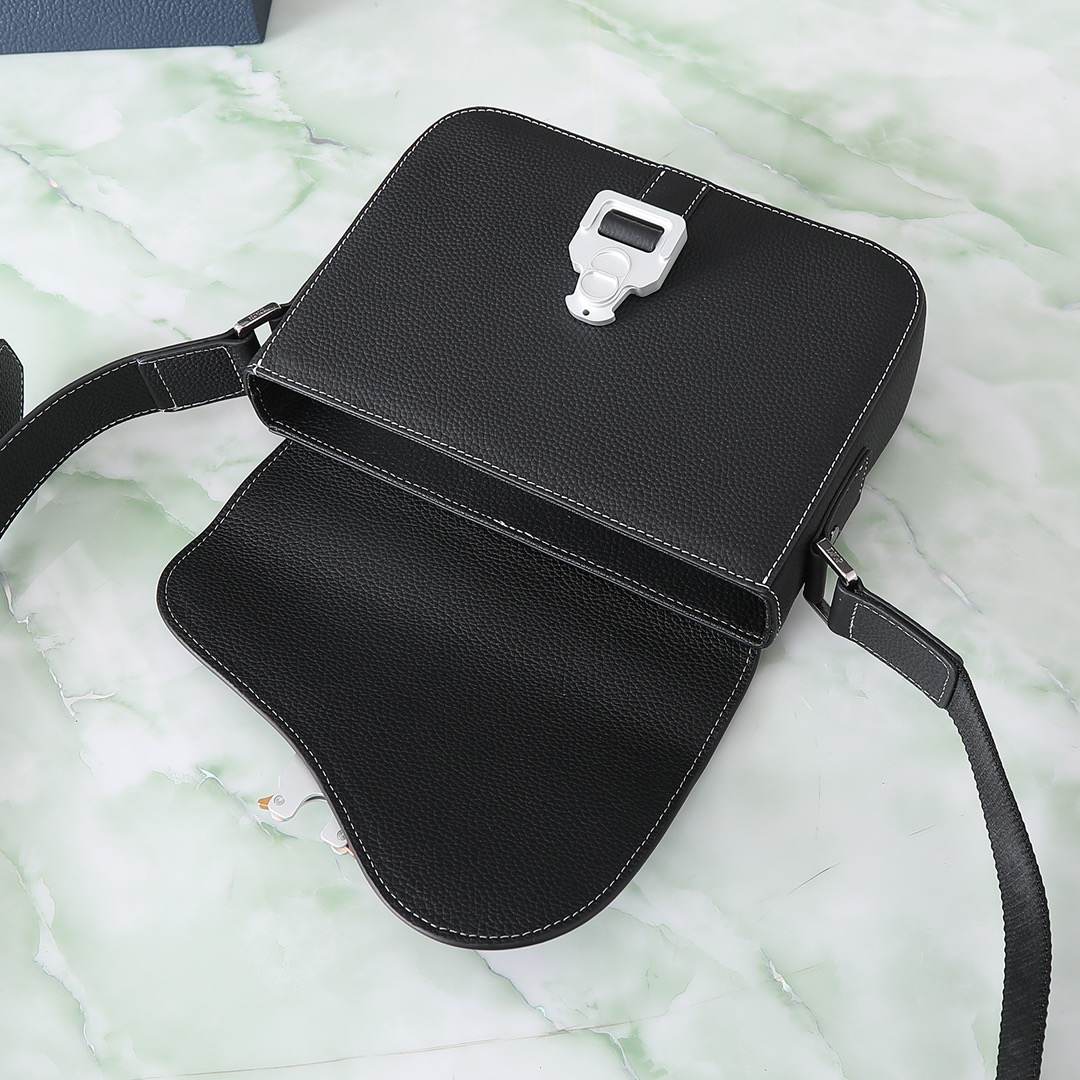 D10r Small Saddle Messenger Bag with Flap(HIGH-END GRADE)