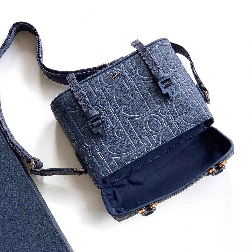 D10r Hit the Road Messenger Bag with Flap(HIGH-END GRADE)