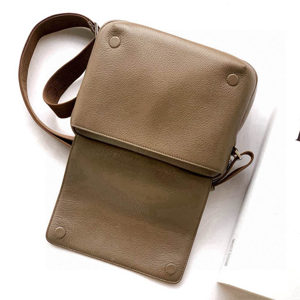 L0ew* Medium Pebble messenger bag(HIGH-END GRADE)