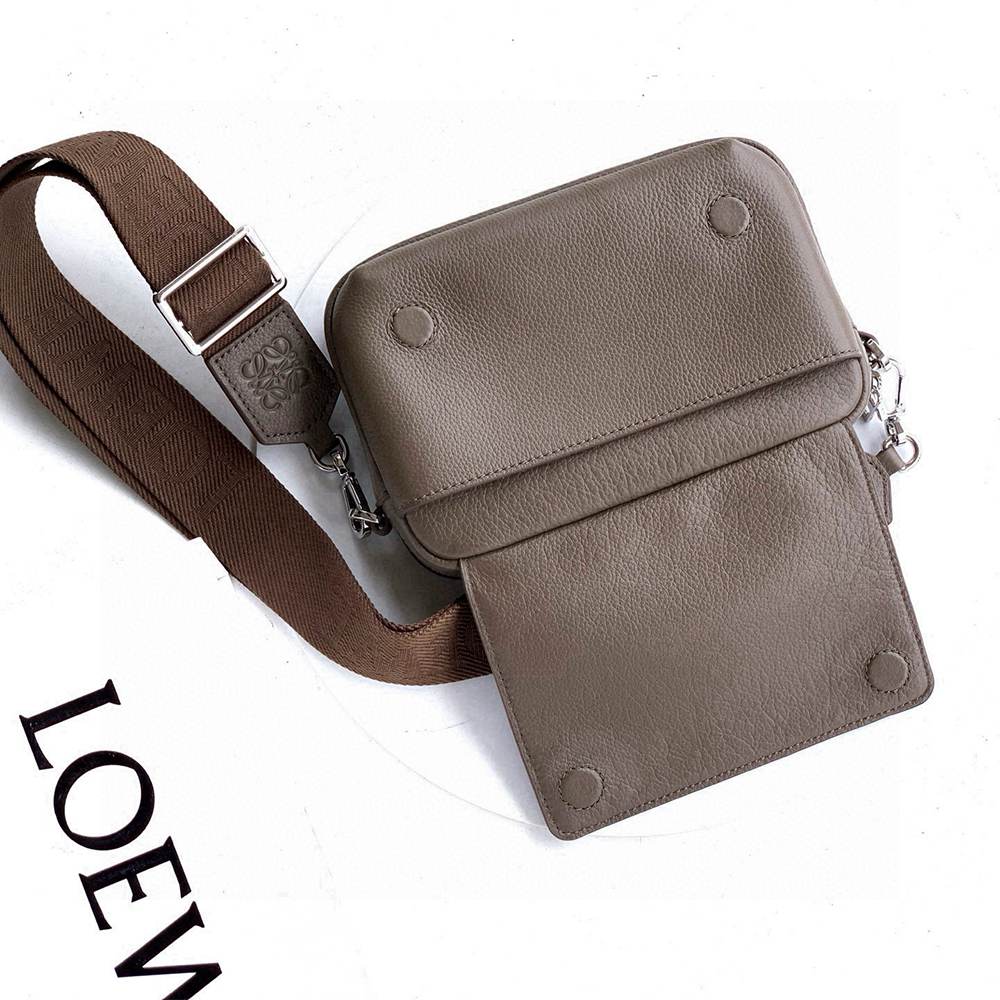 L0ew* Small Pebble messenger bag(HIGH-END GRADE)