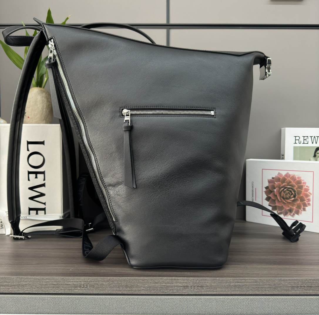 L0ew* Convertible backpack in classic calfskin(HIGH-END GRADE)