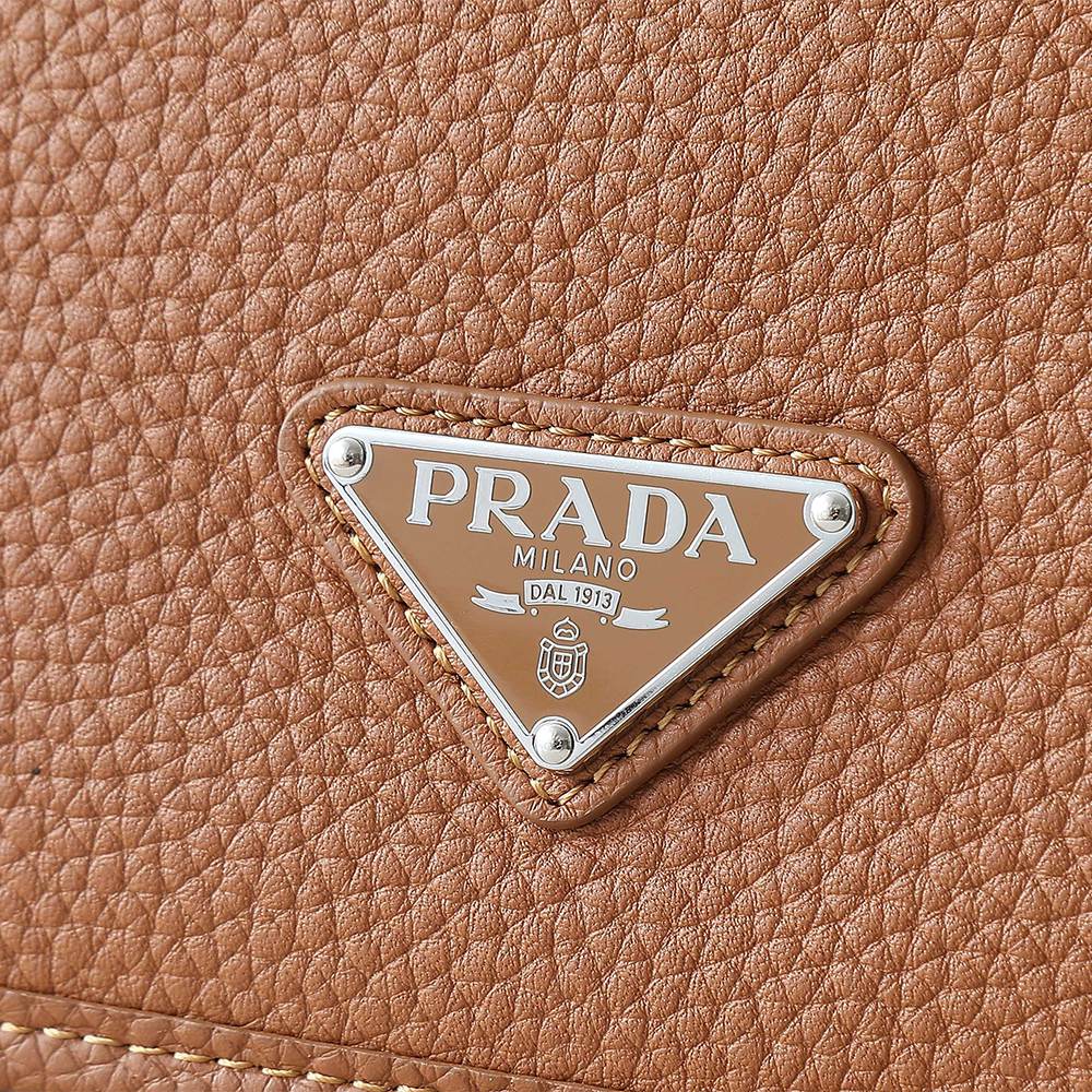 Pra*a Leather shoulder bag(HIGH-END GRADE)