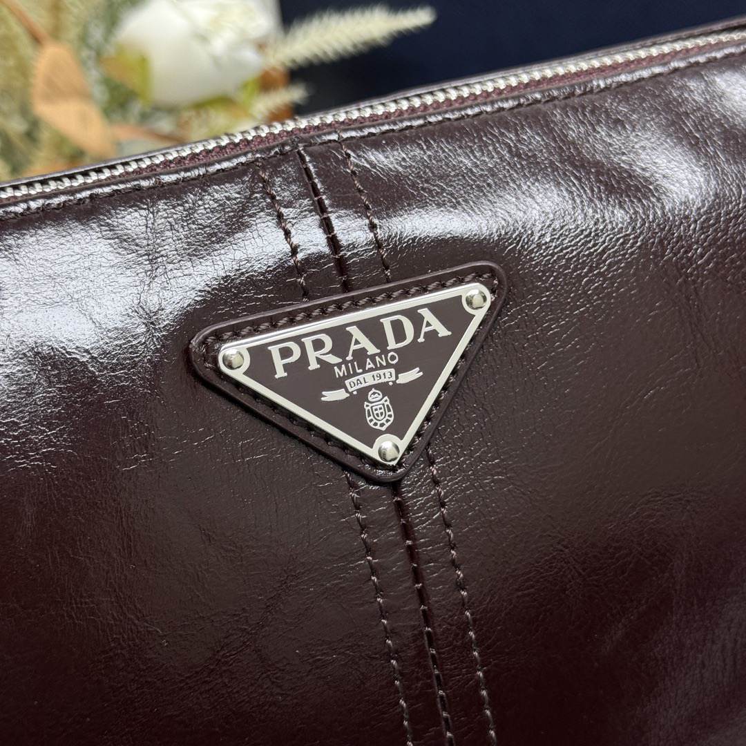 Pra*a Leather shoulder bag(HIGH-END GRADE)