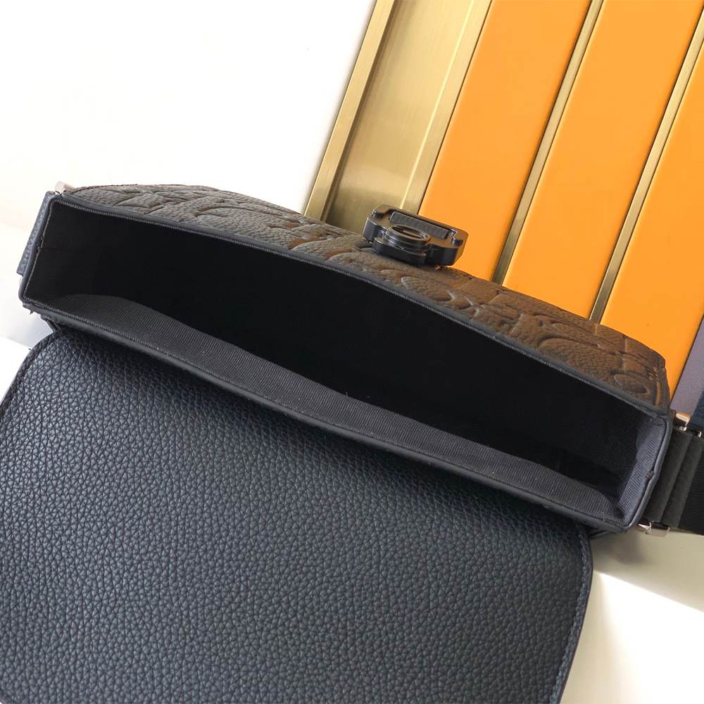 D10r Small Saddle Messenger Bag with Flap(HIGH-END GRADE)