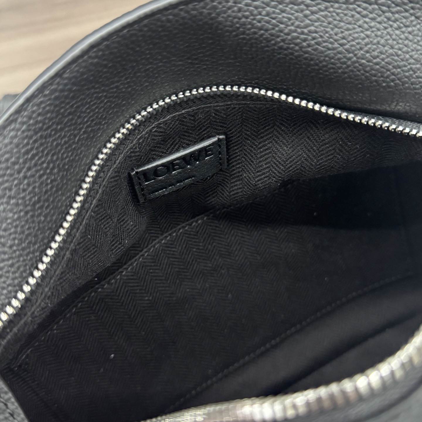 L0ew* Small Puzzle bumbag in grained calfskin(HIGH-END GRADE)
