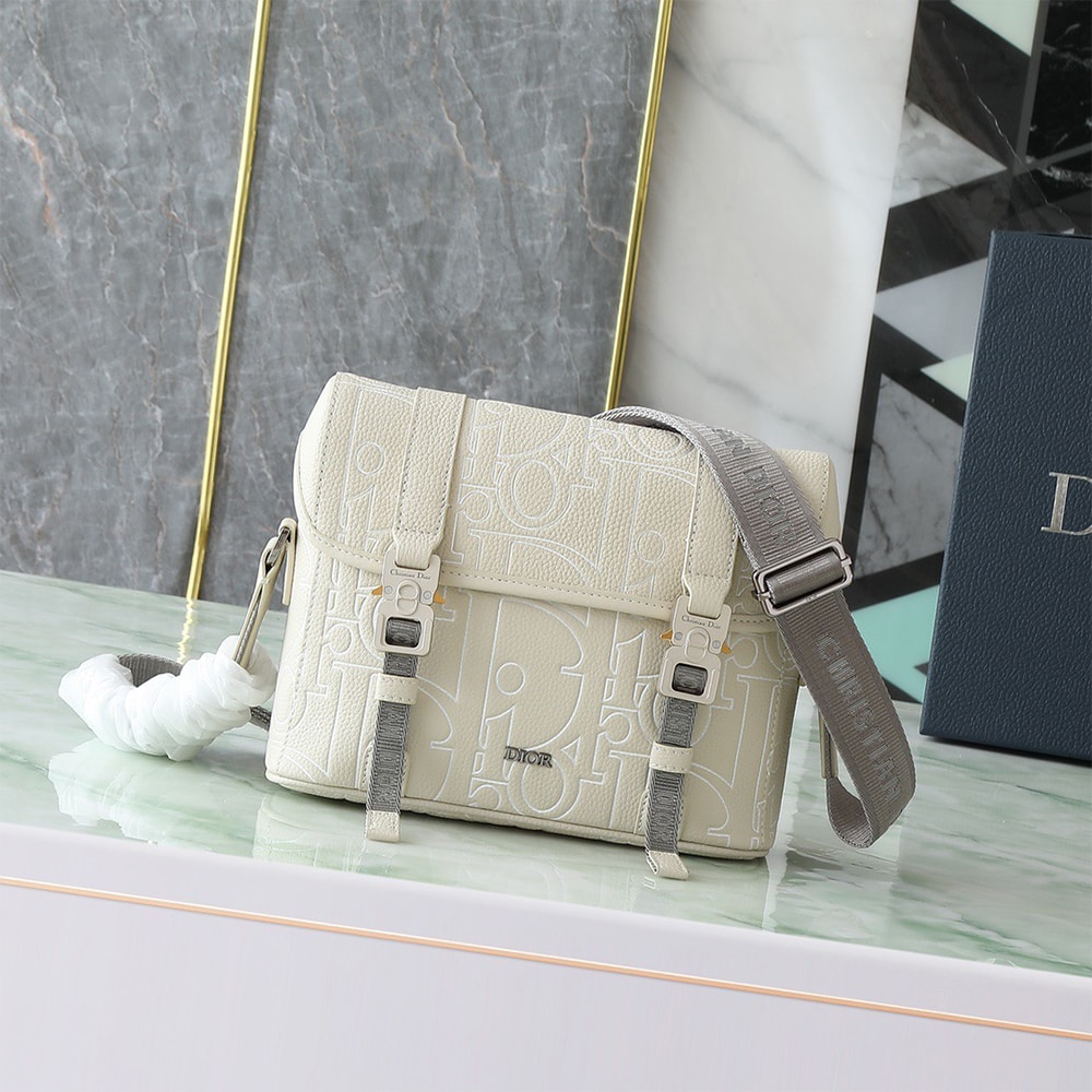 D10r Hit the Road Messenger Bag with Flap(HIGH-END GRADE)