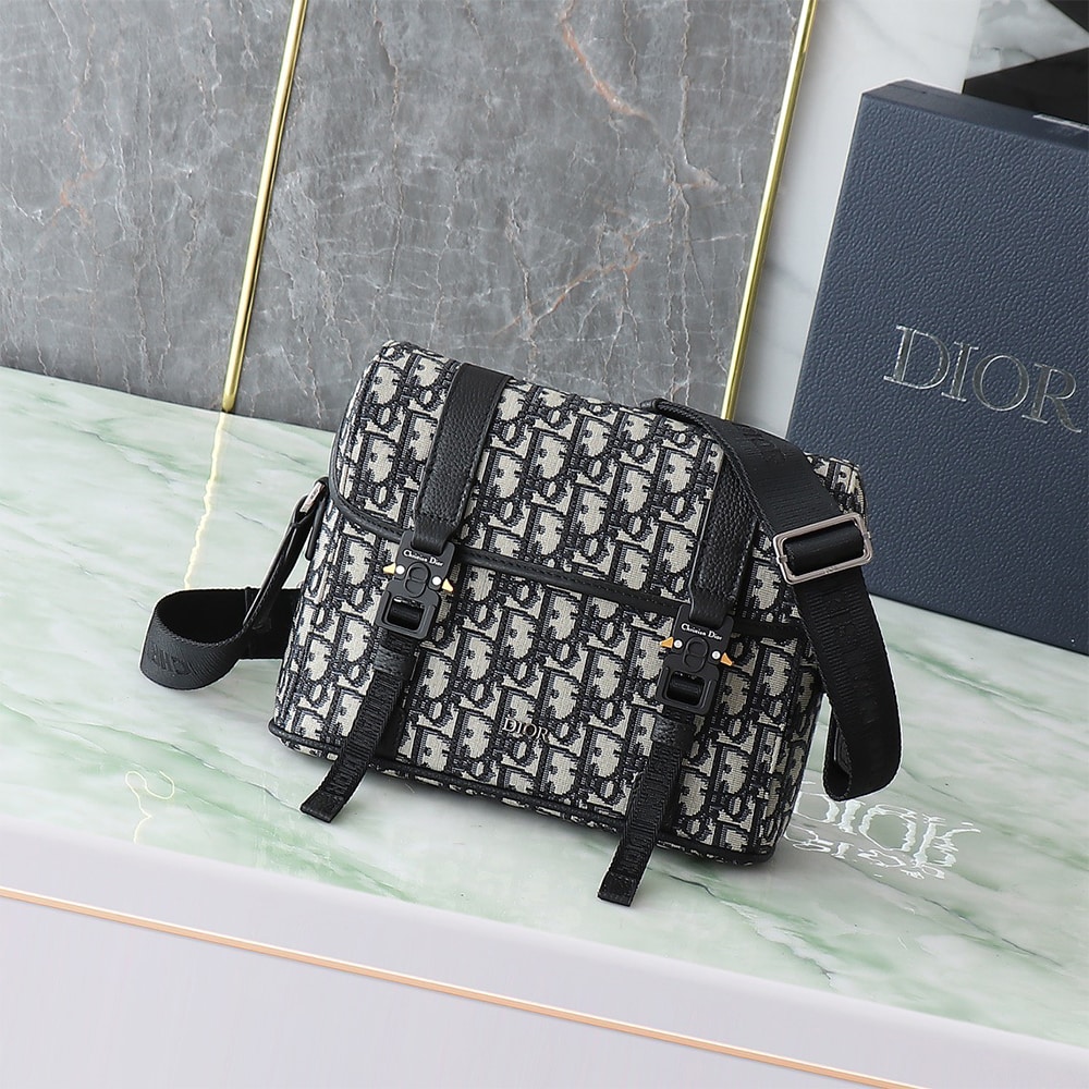 D10r Hit the Road Messenger Bag with Flap(HIGH-END GRADE)