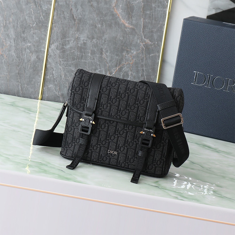 D10r Hit the Road Messenger Bag with Flap(HIGH-END GRADE)