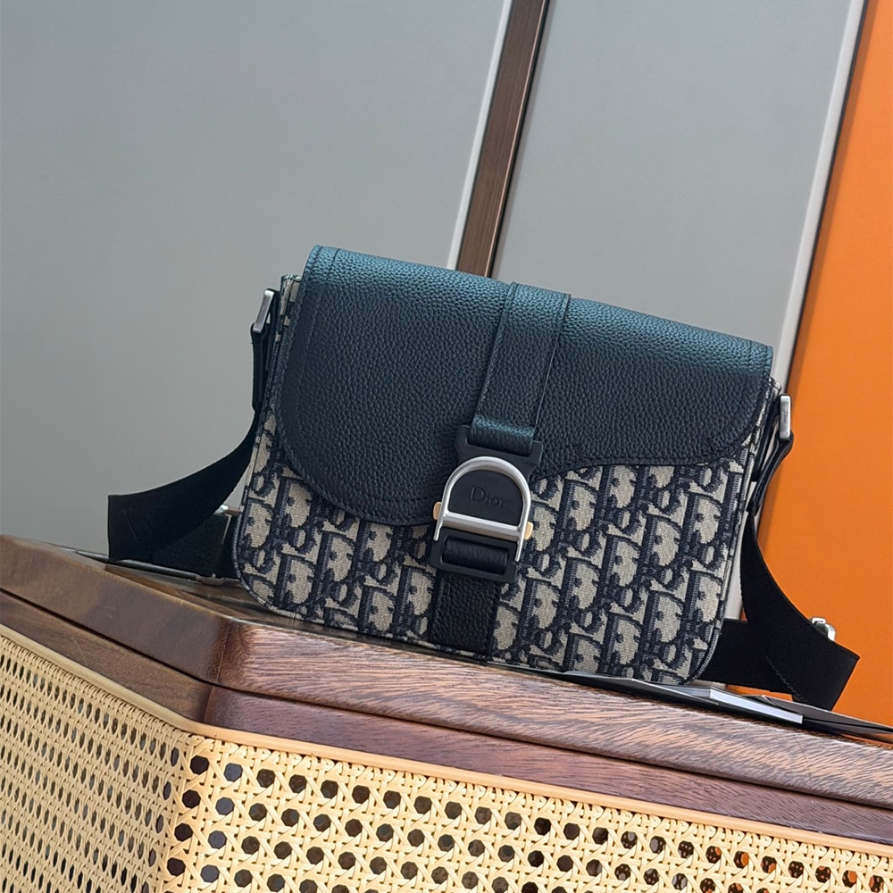 D10r Saddle Heritage Messenger Bag with Flap(HIGH-END GRADE)