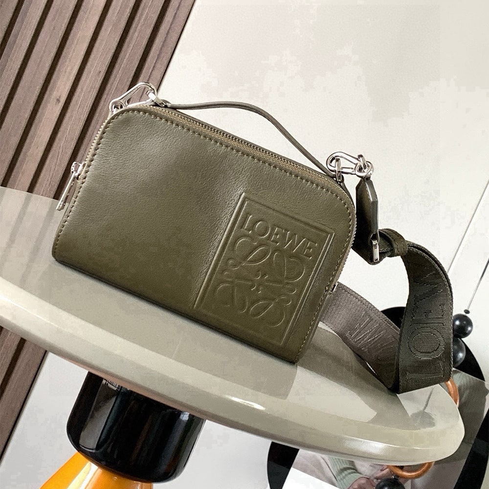 L0ew* Mini crossbody camera bag in satin calfskin (HIGH-END GRADE)