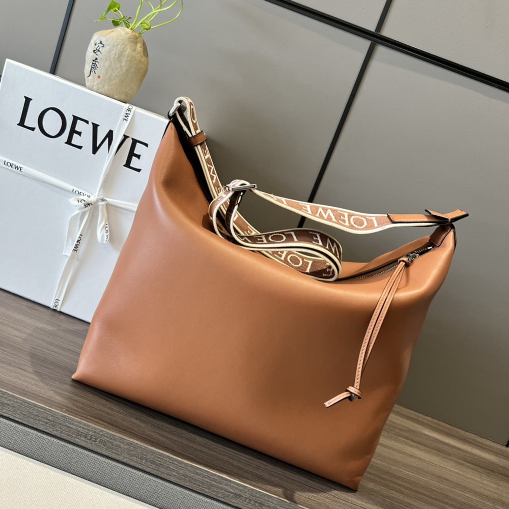 L0ew* Cubi Crossbody bag in S*pple smooth calfskin and jacquard (HIGH-END GRADE)