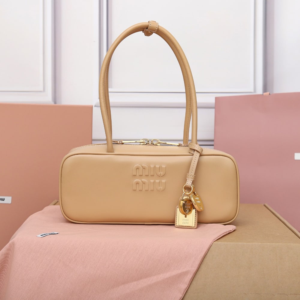 M1um1u Small Beau leather top-handle bag(HIGH-END GRADE)
