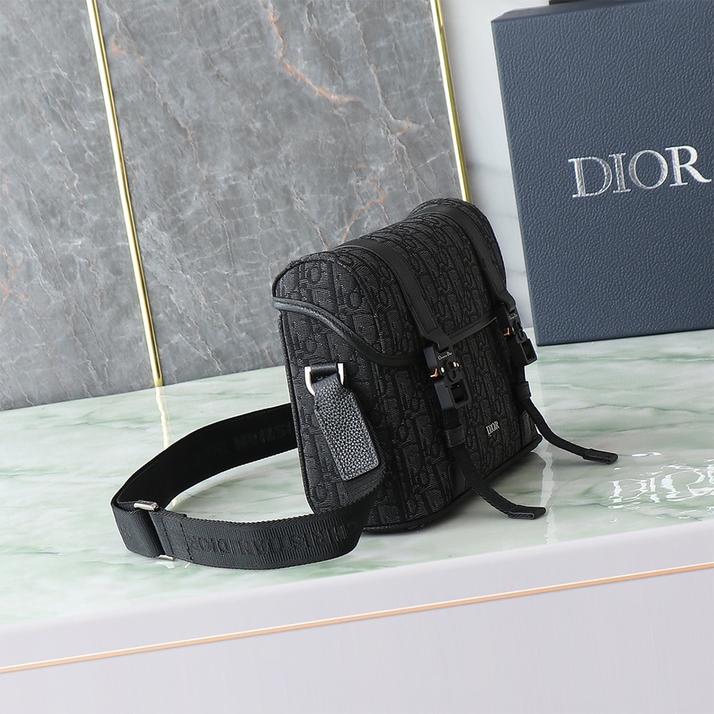 D10r Hit the Road Messenger Bag with Flap(HIGH-END GRADE)