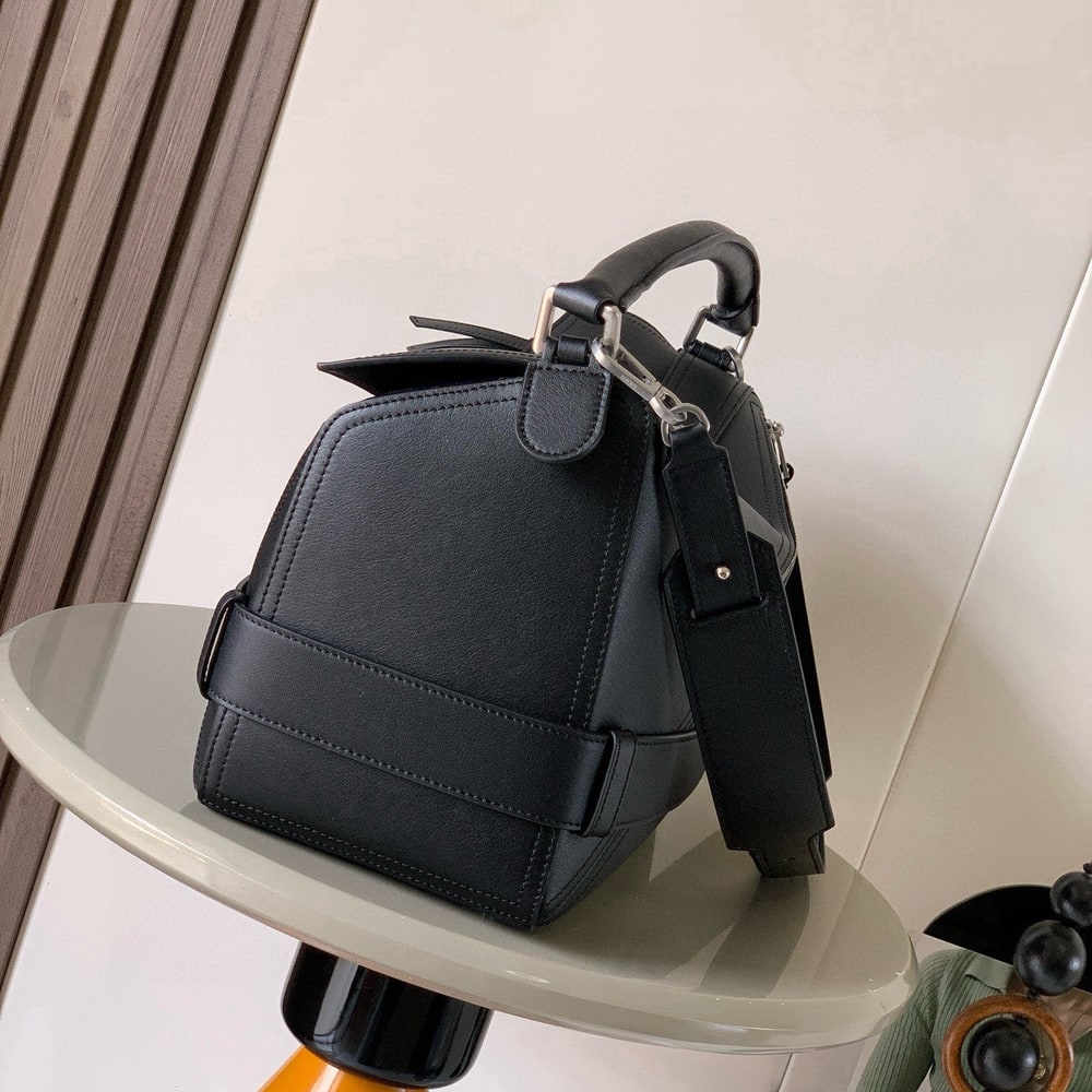 L0ew* Large Puzzle Biker bag in shiny calfskin (HIGH-END GRADE)