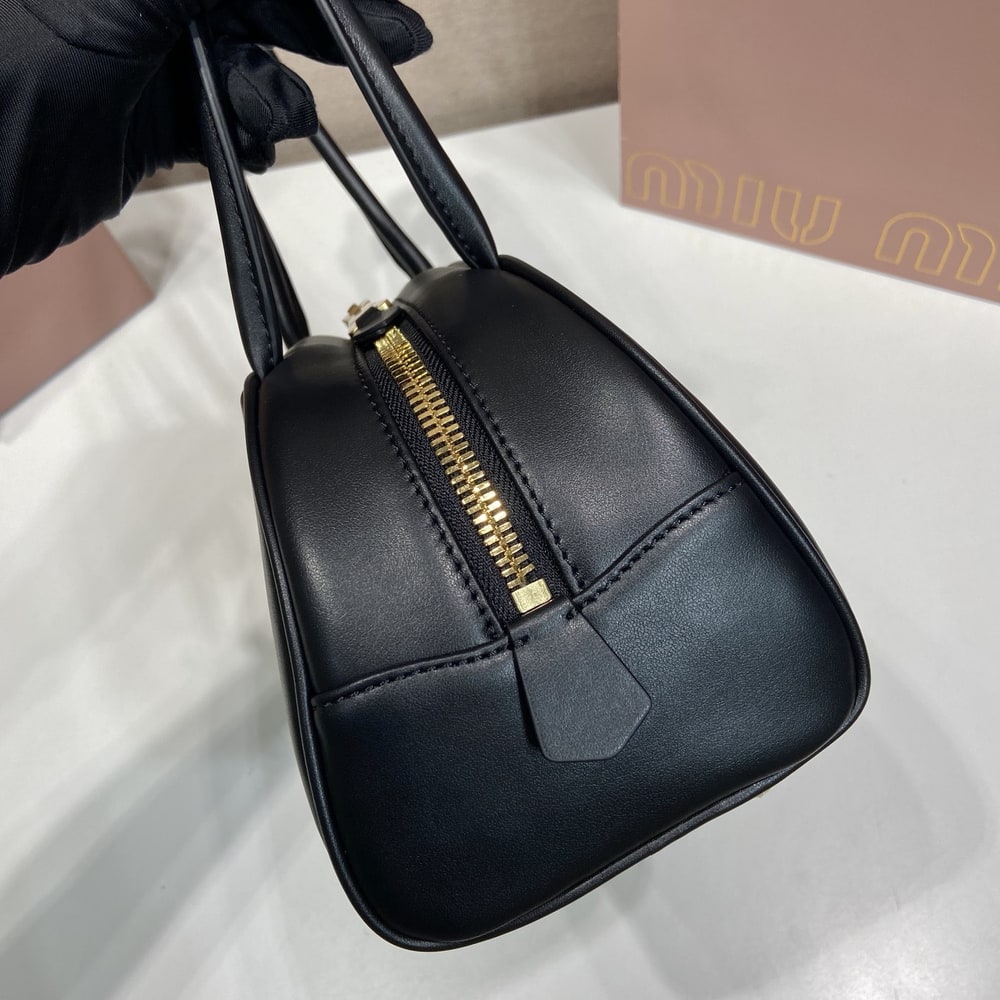 M1um1u Medium Beau leather top-handle bag(HIGH-END GRADE)