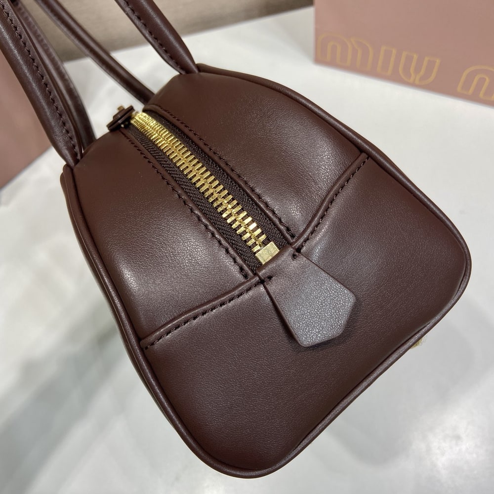 M1um1u Medium Beau leather top-handle bag(HIGH-END GRADE)