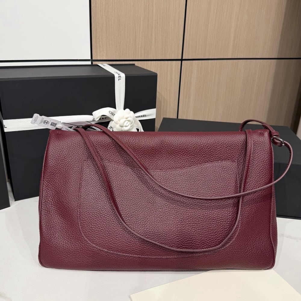 Ch**el Maxi Flapbag(TAX-FREE GRADE)