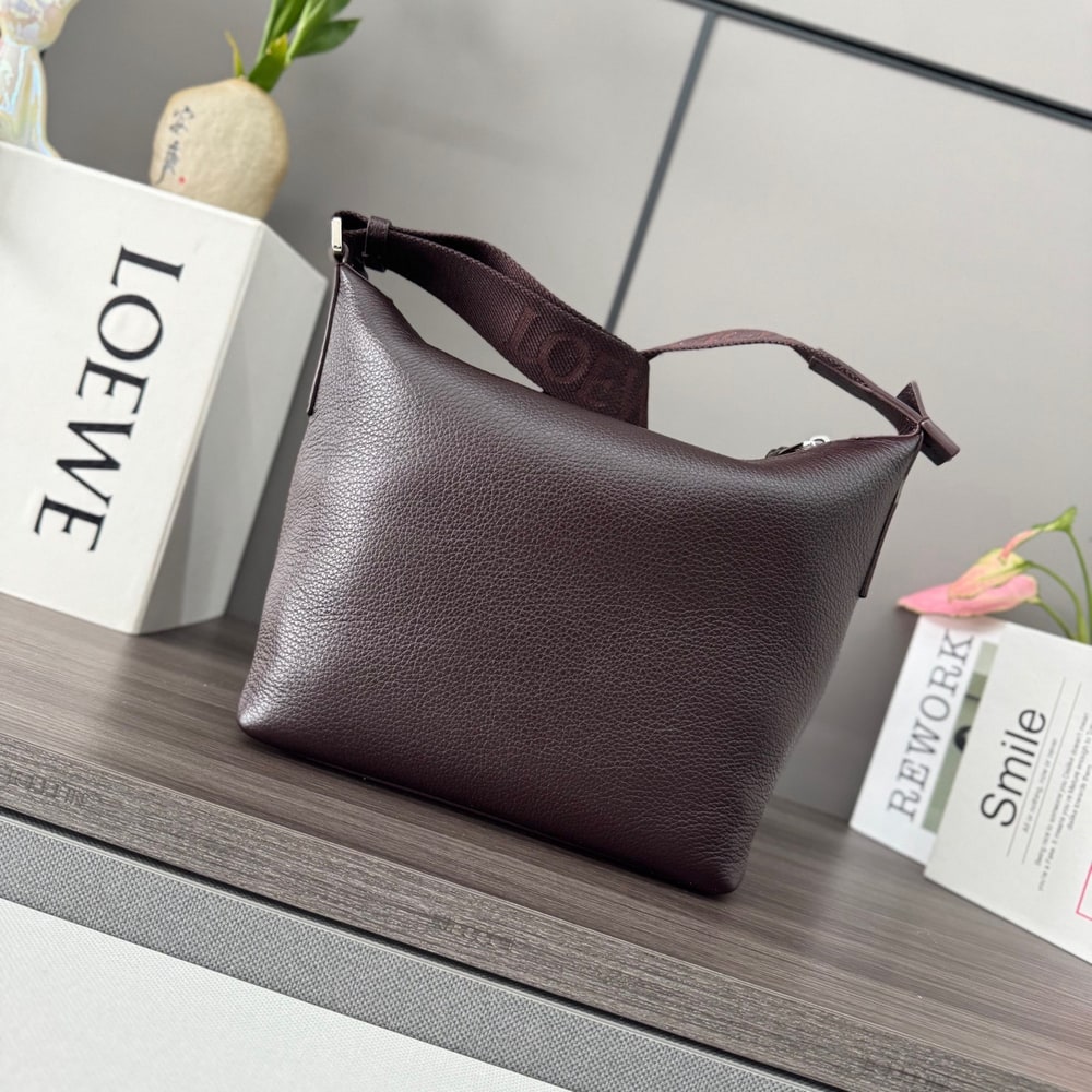 L0ew* Small Cubi crossbody bag in S*pple grained calfskin (HIGH-END GRADE)