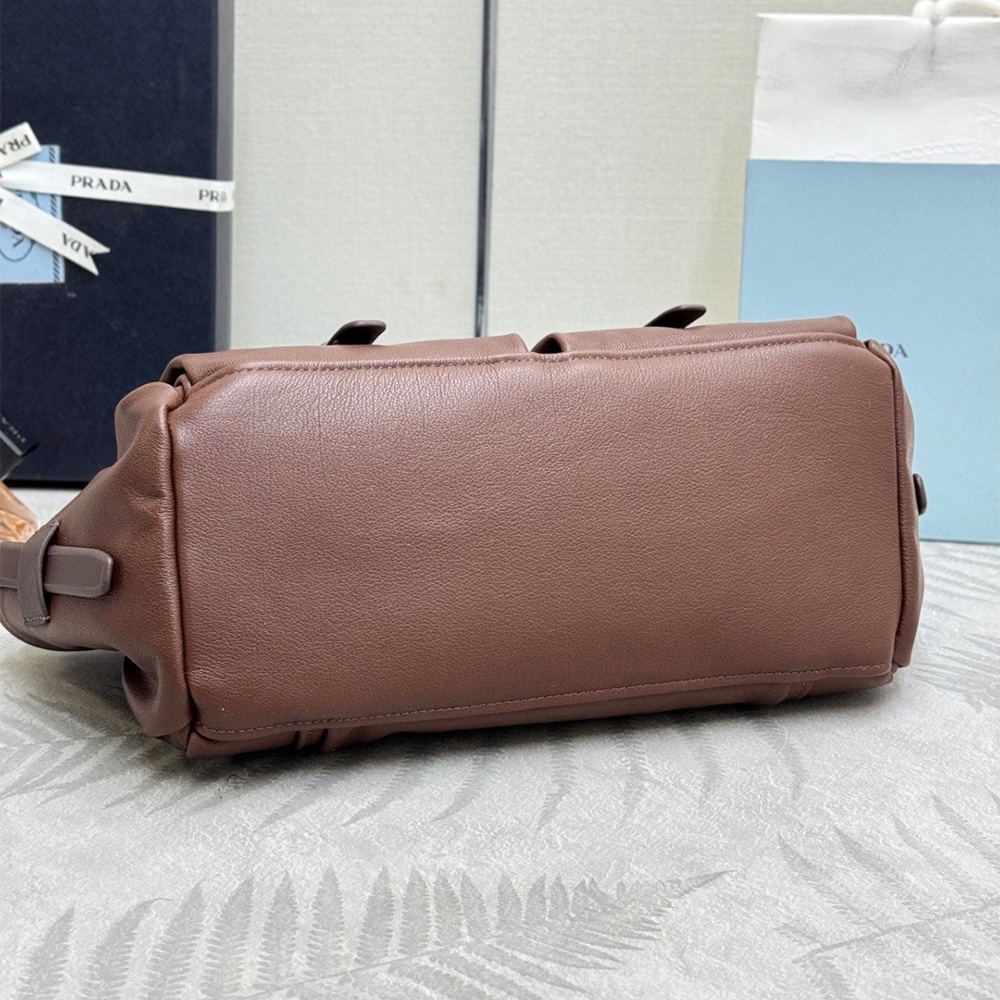 Pra*a Route medium leather tote bag(HIGH-END GRADE)