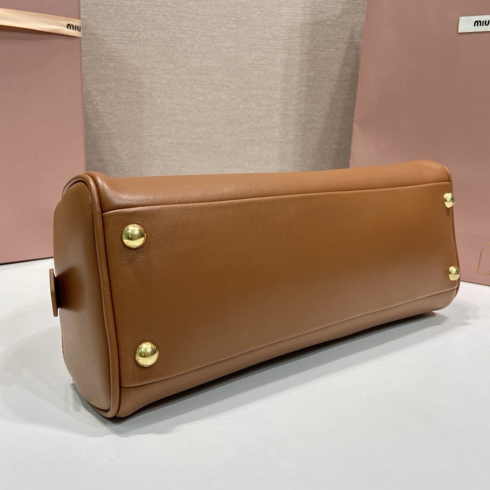 M1um1u Medium Beau leather top-handle bag(HIGH-END GRADE)