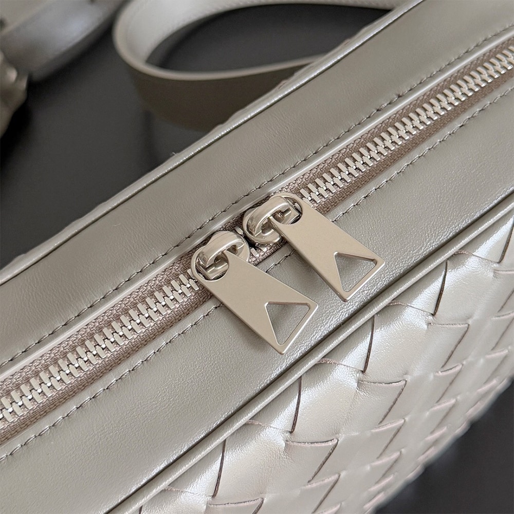 B0tt*ga Ven*ta Small Intrecciato Camera Bag(HIGH-END GRADE)