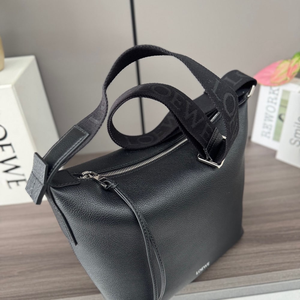 L0ew* Small Cubi crossbody bag in S*pple grained calfskin (HIGH-END GRADE)