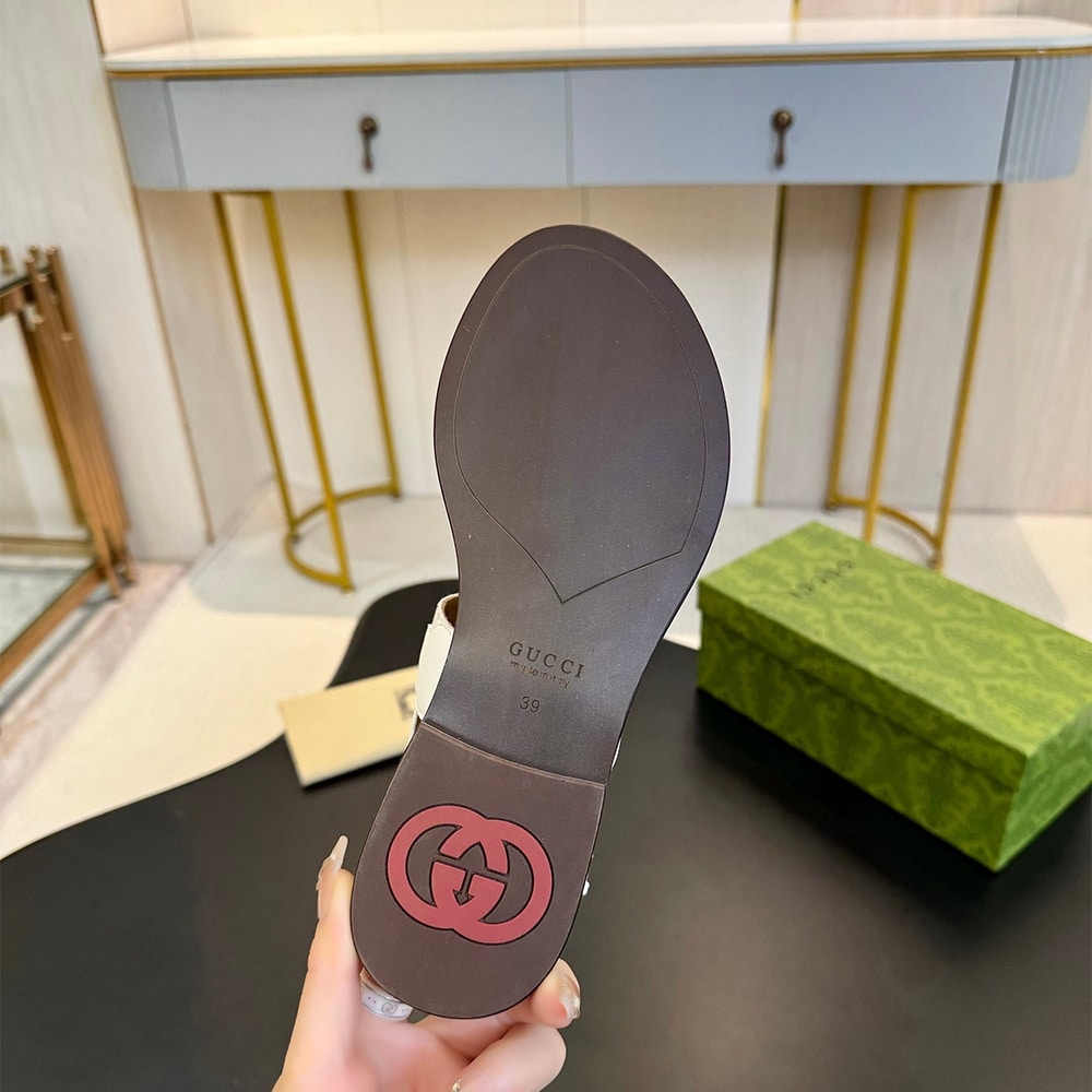 Gvc*1 Women’s Interlocking G Web sandal (EU SIZE 35-42)