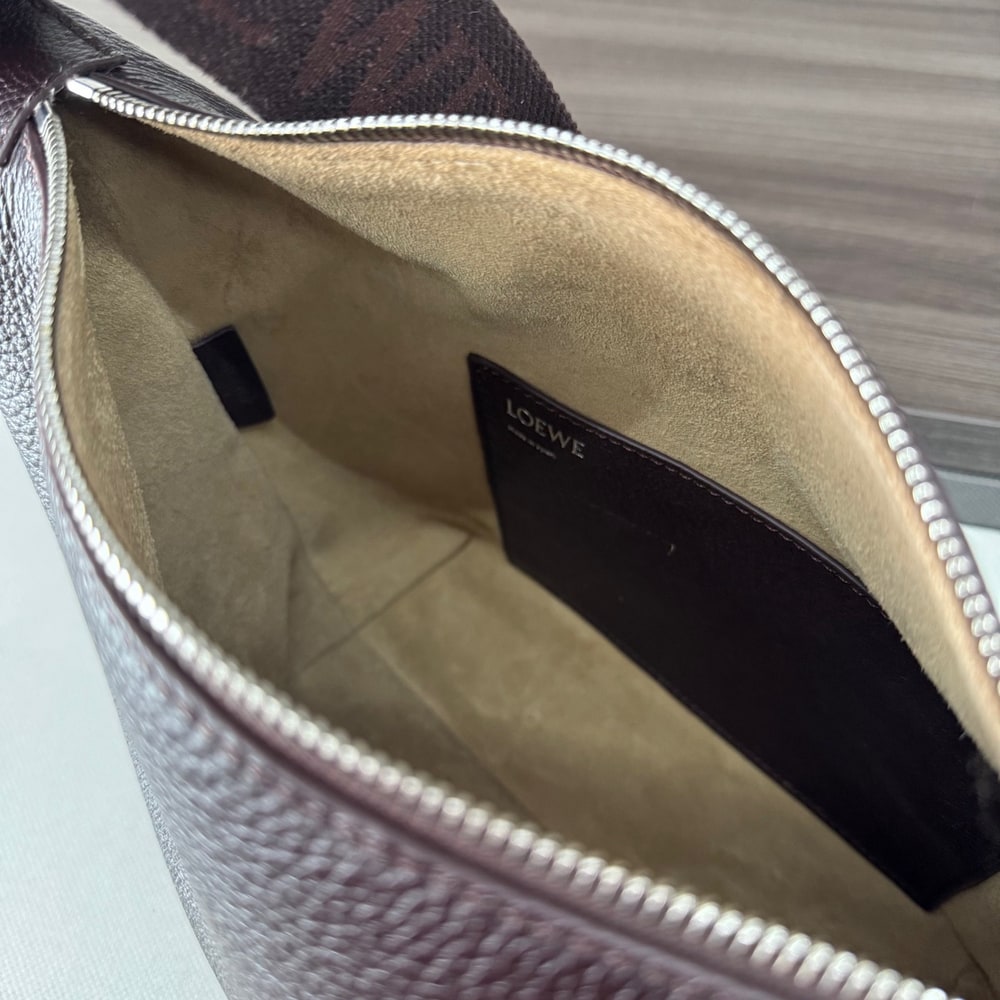 L0ew* Small Cubi crossbody bag in S*pple grained calfskin (HIGH-END GRADE)