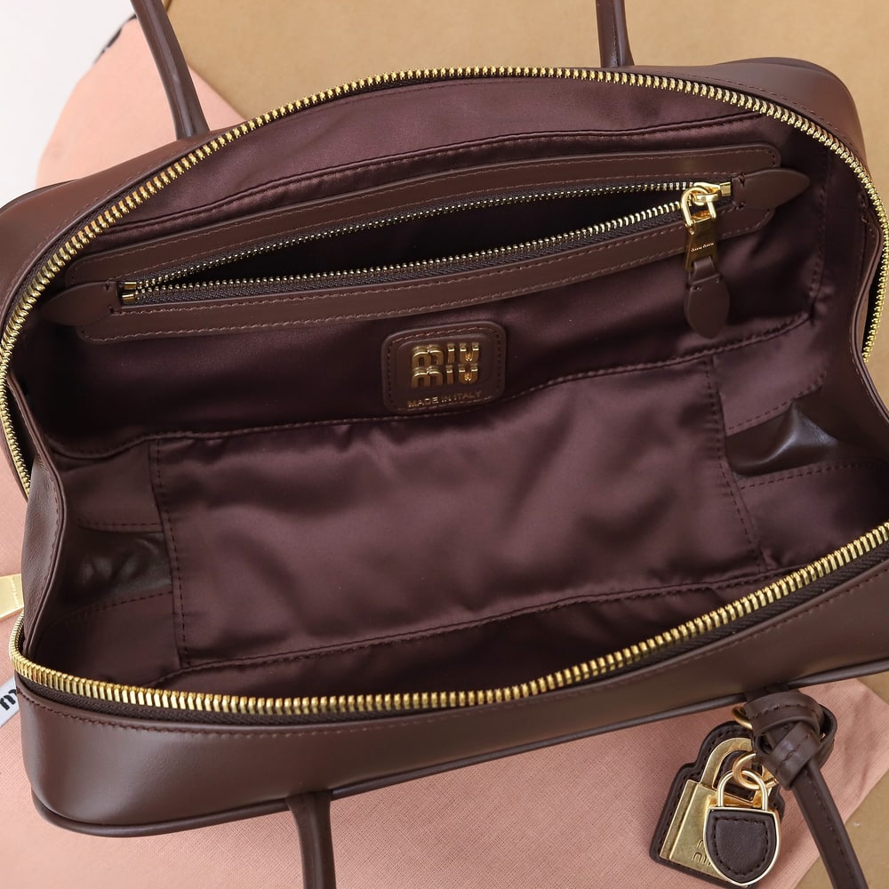 M1um1u Small Beau leather top-handle bag(HIGH-END GRADE)