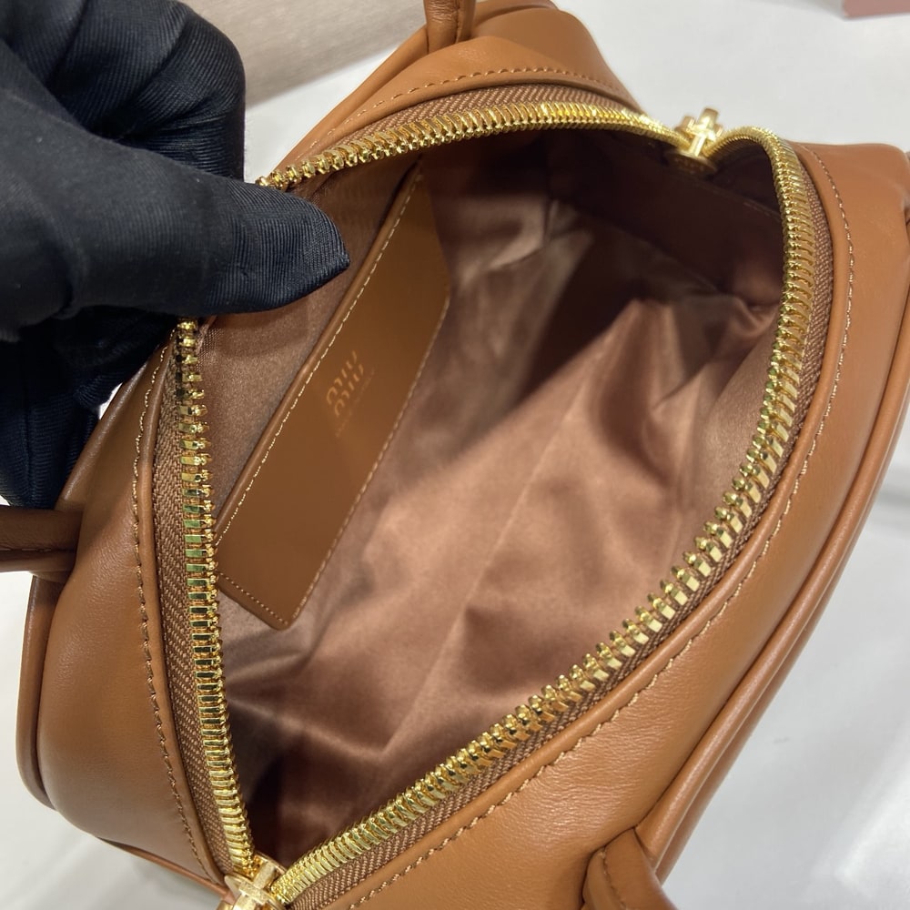 M1um1u Small Beau leather top-handle bag(HIGH-END GRADE)