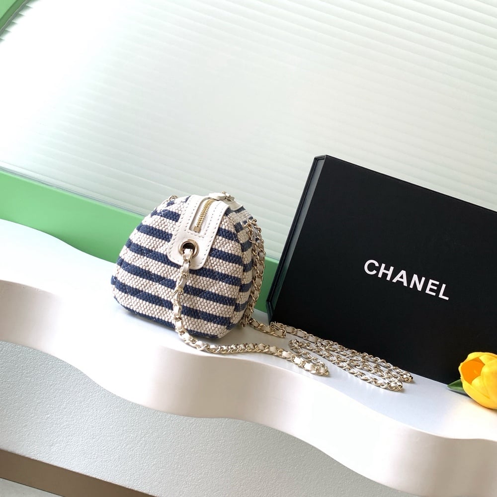 Ch**el Clutch with Chain(HIGH-END GRADE)