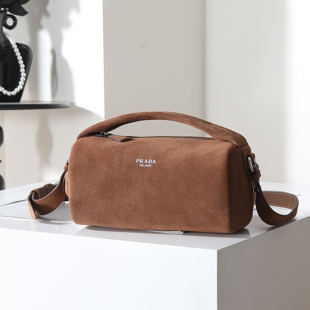 Pra*a Suede leather shoulder bag(HIGH-END GRADE)