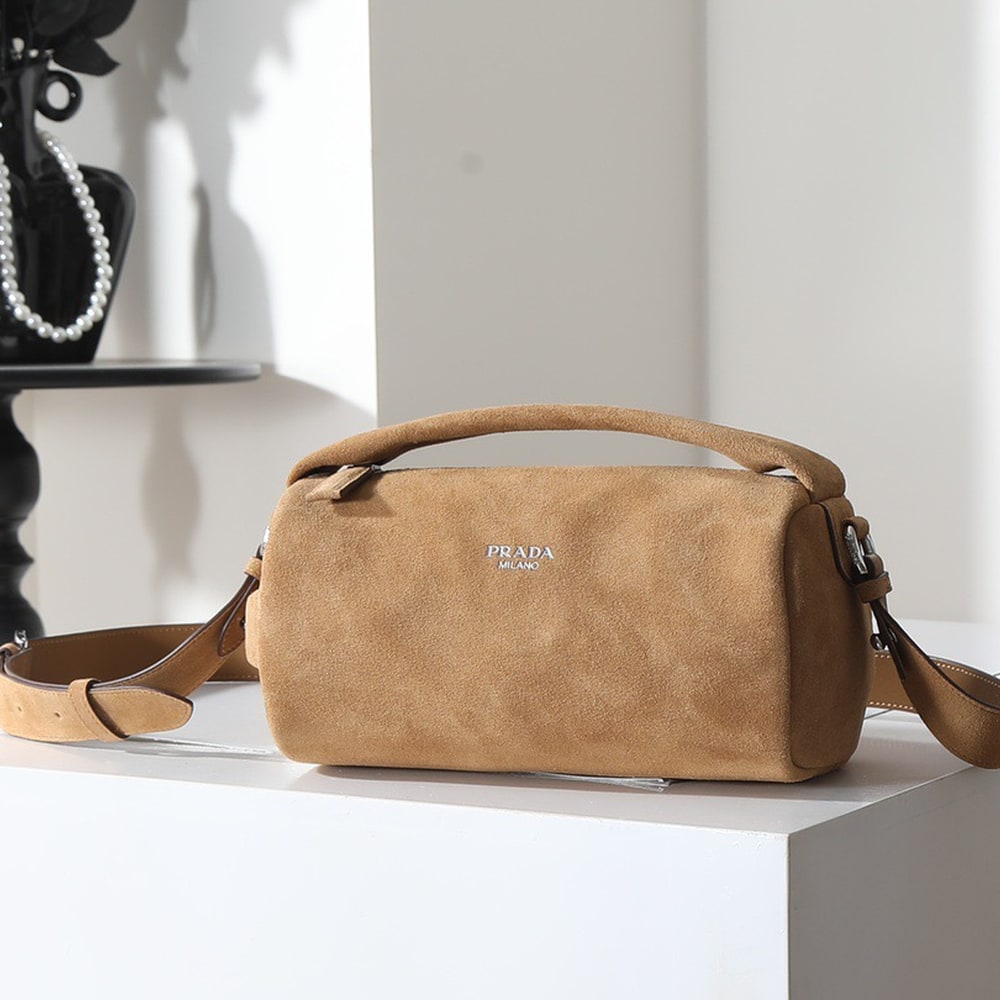 Pra*a Suede leather shoulder bag(HIGH-END GRADE)