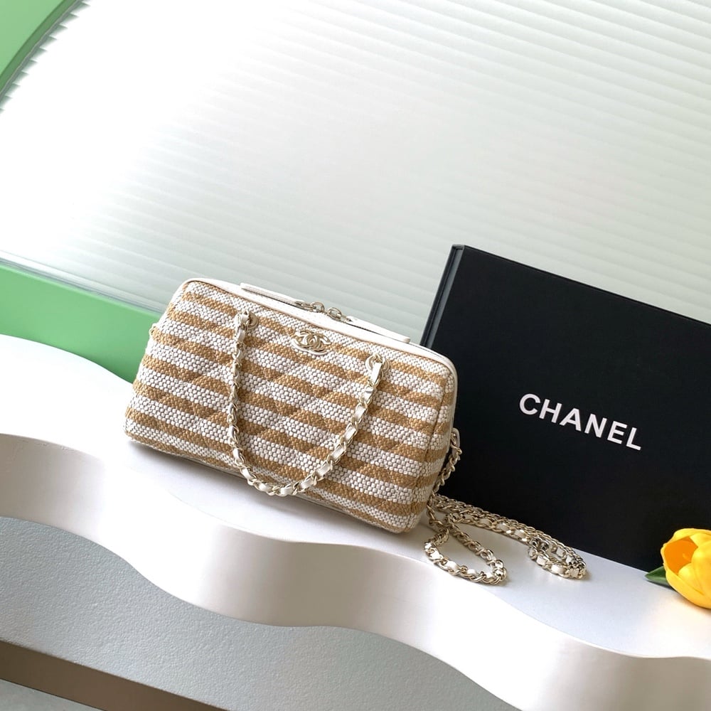Ch**el Clutch with Chain(HIGH-END GRADE)
