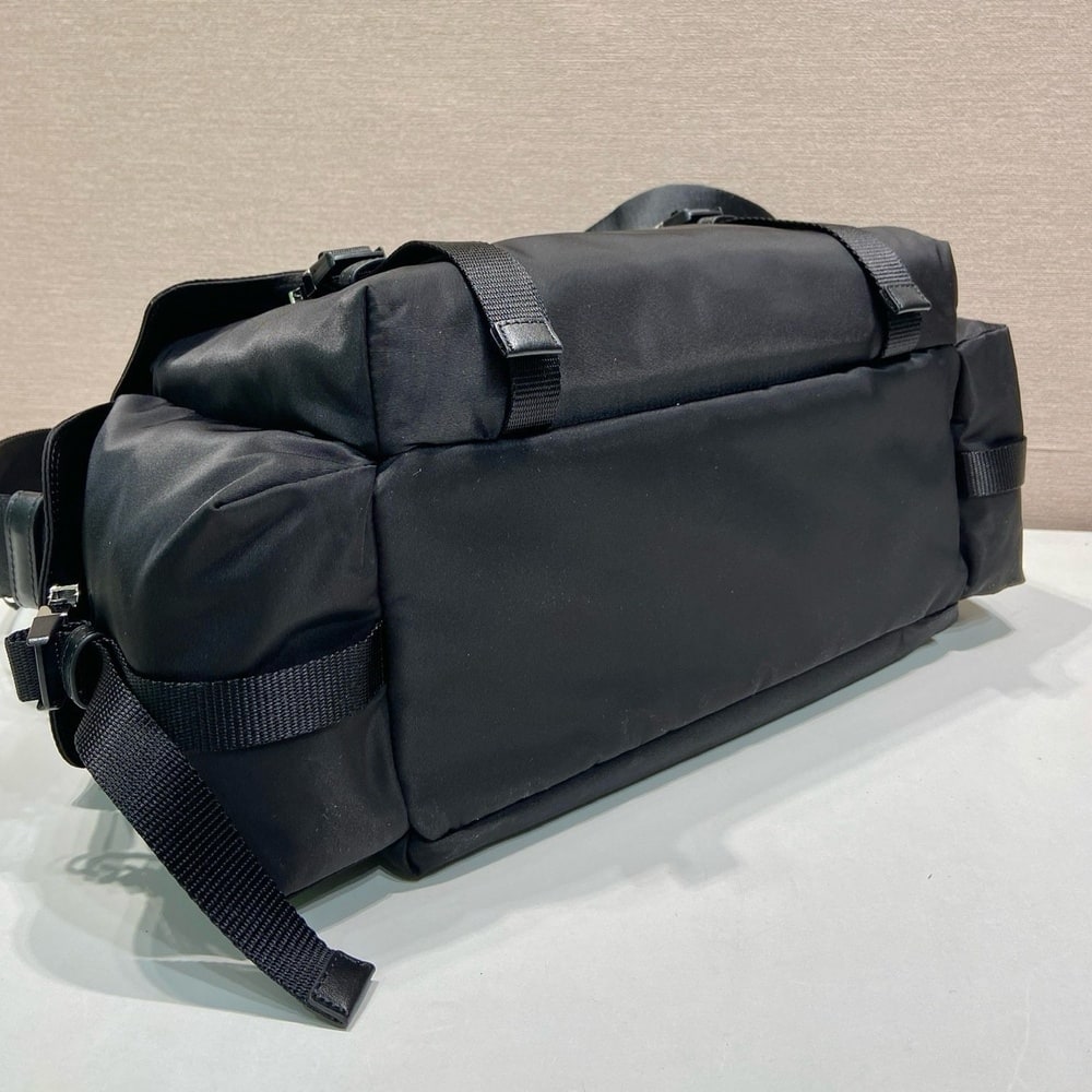 Pra*a Explore Re-Nylon and leather bag(HIGH-END GRADE)