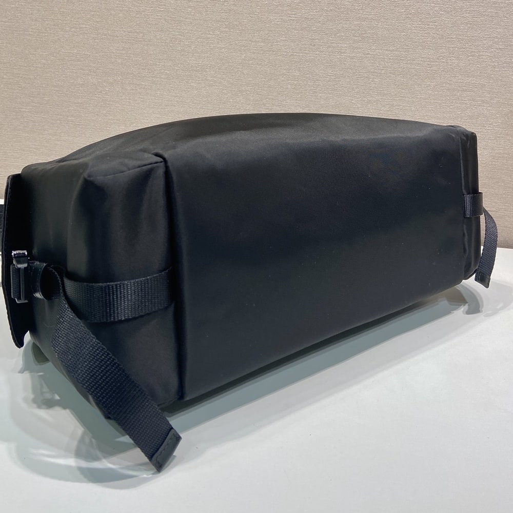 Pra*a Explore Re-Nylon and leather bag(HIGH-END GRADE)