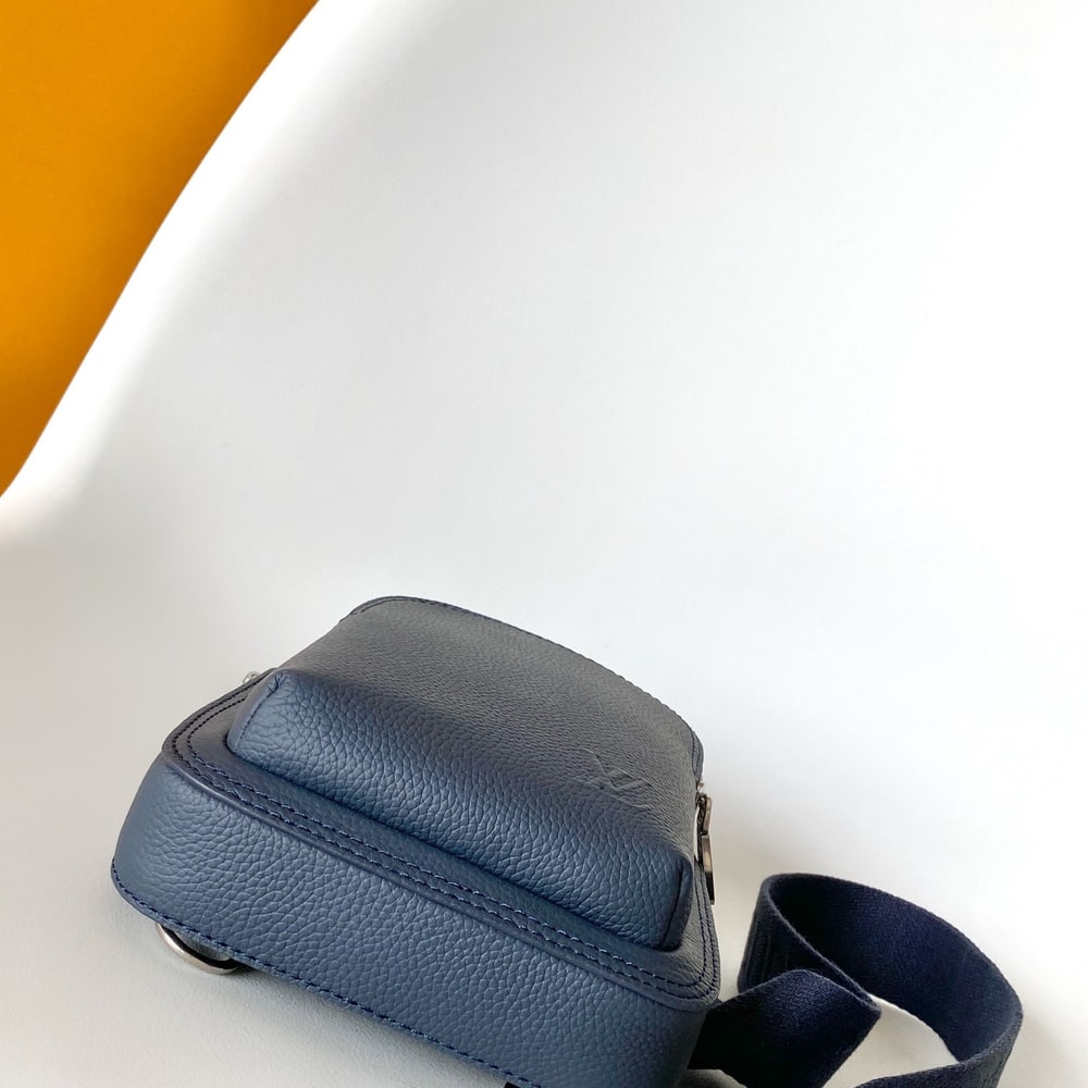LV Avenue Slingbag PM(HIGH-END GRADE)